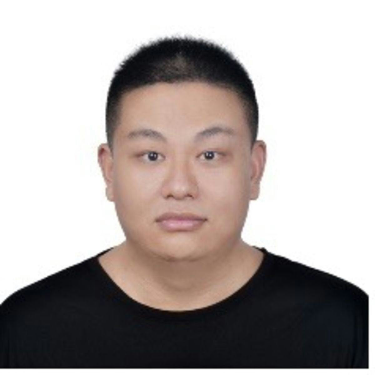 headshot of Zheqi Li